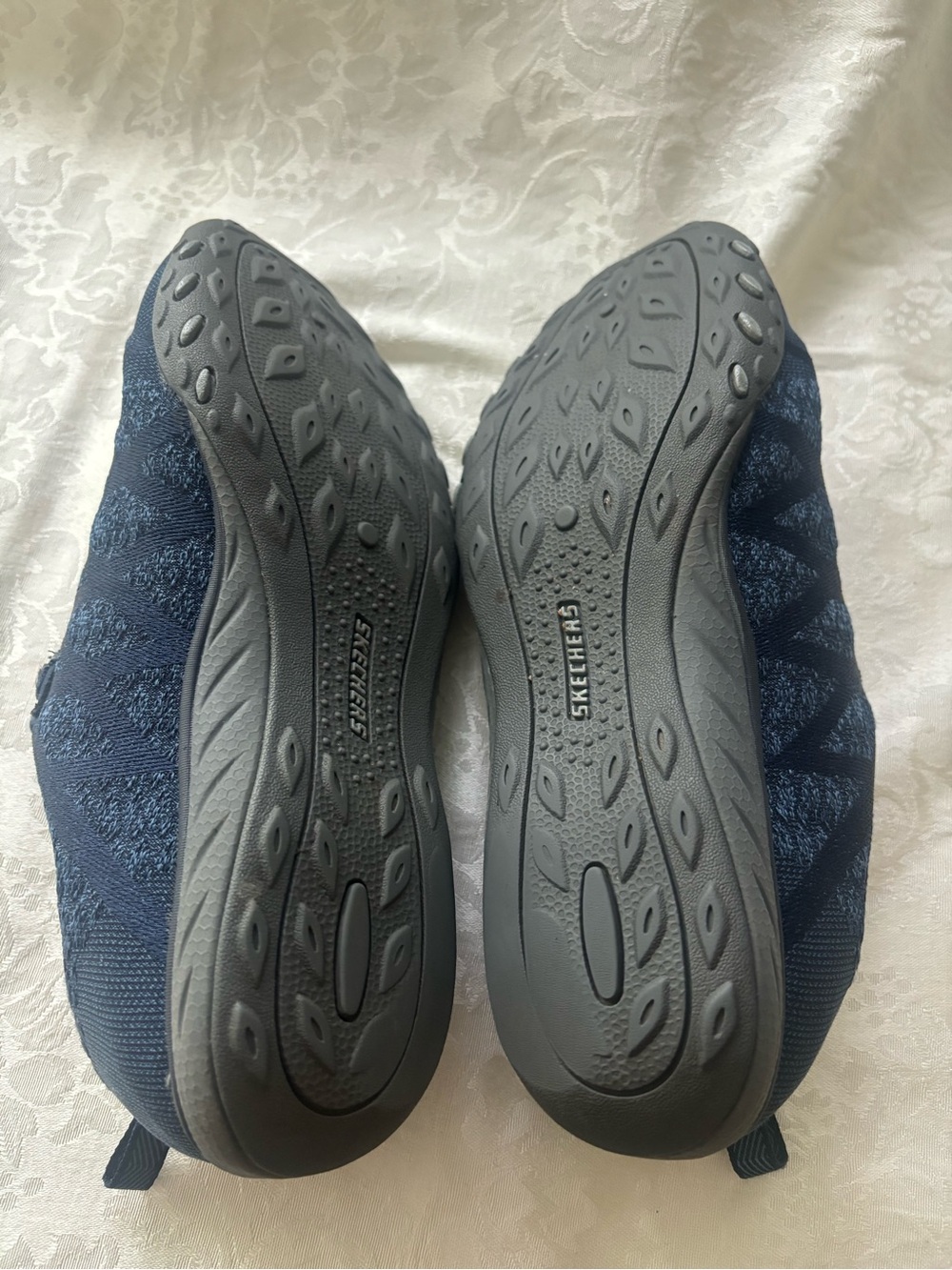 Skechers Navy Relaxed Fit Breathe Easy Sere-Knity Shoes, Size 9 - Picture 13 of 13